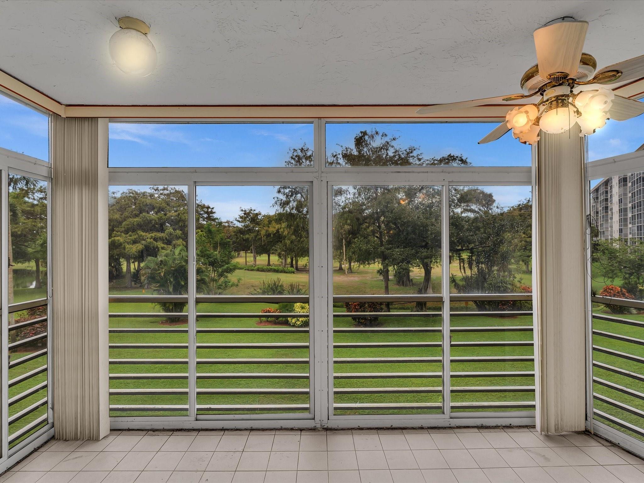 PALM AIRE - Residential