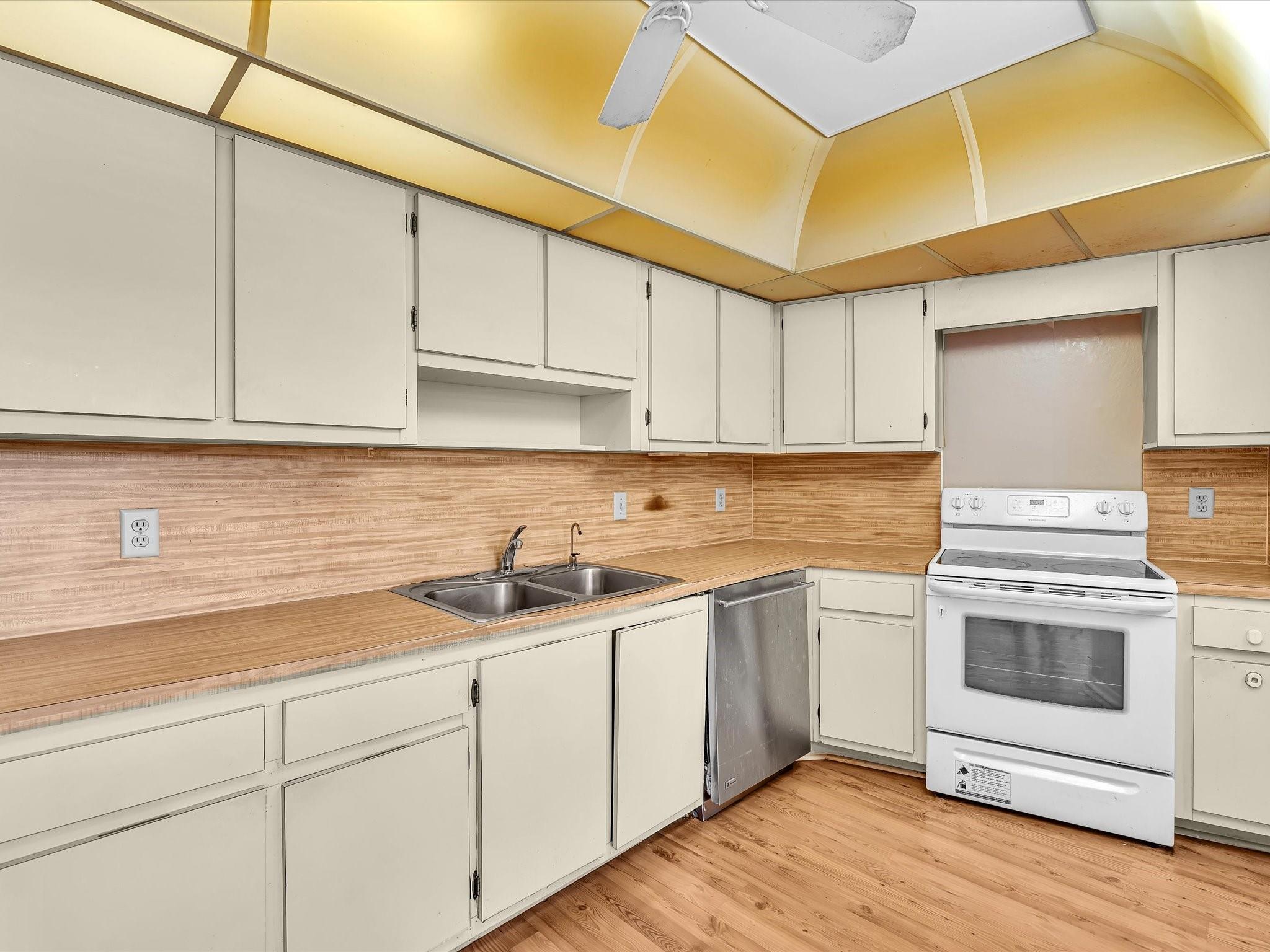 PALM AIRE - Residential