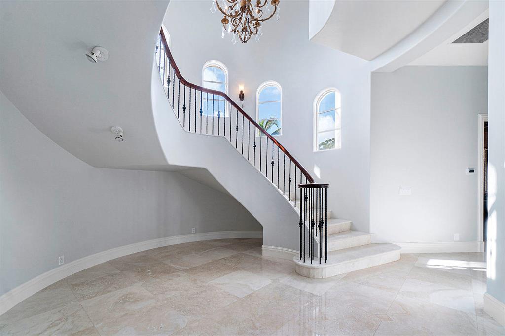 BEACH SHORES - Residential