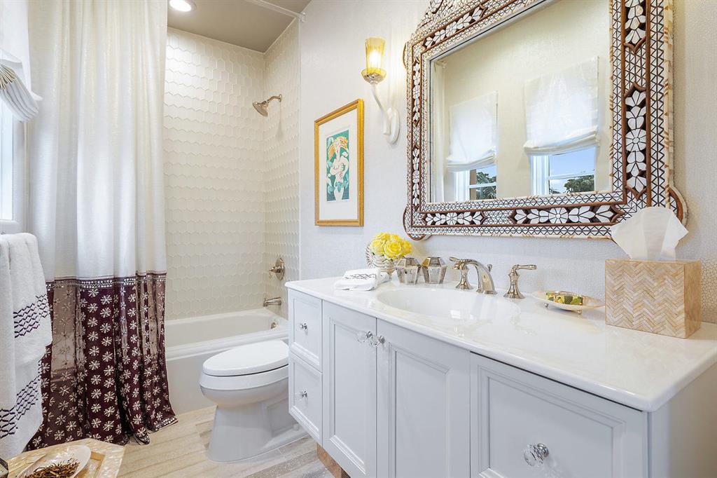 BEACH SHORES - Residential