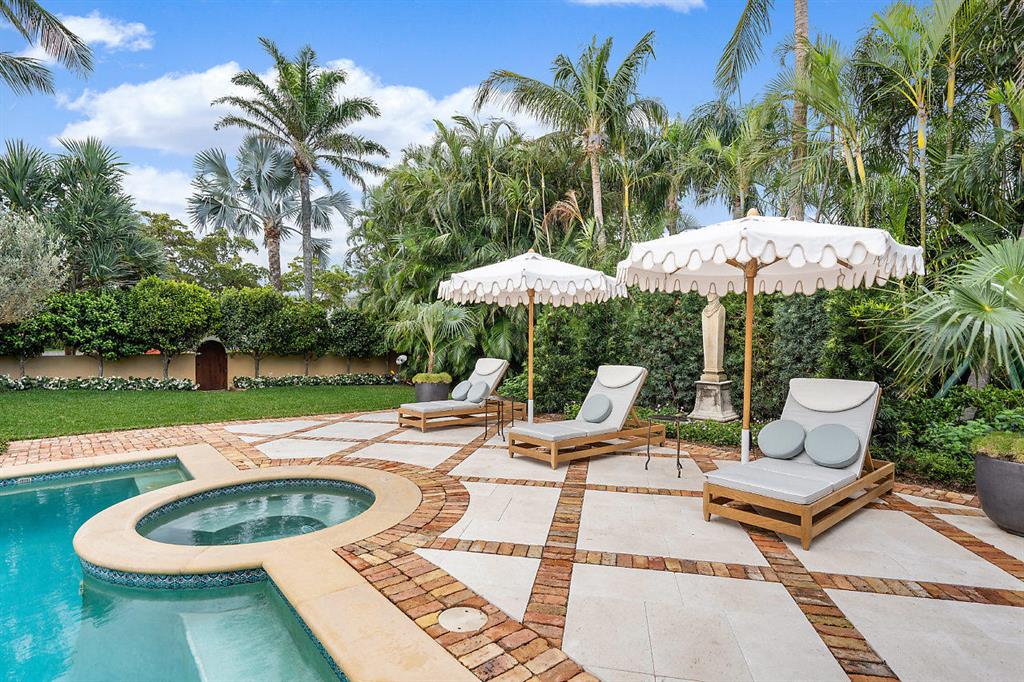 BEACH SHORES - Residential