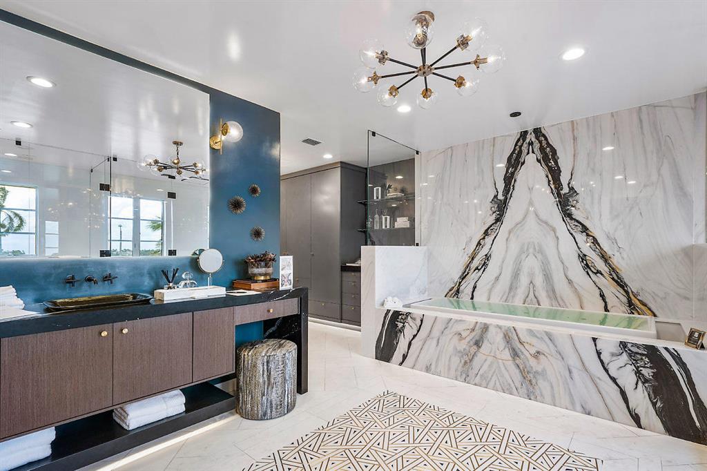 BEACH SHORES - Residential