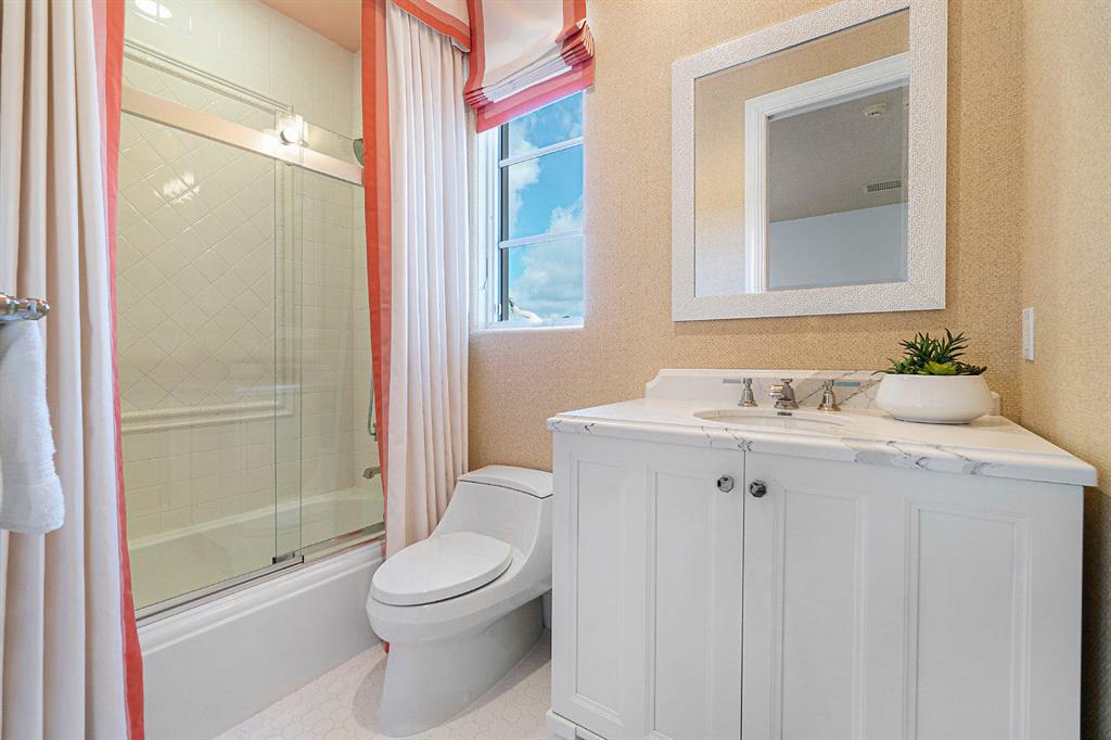 BEACH SHORES - Residential