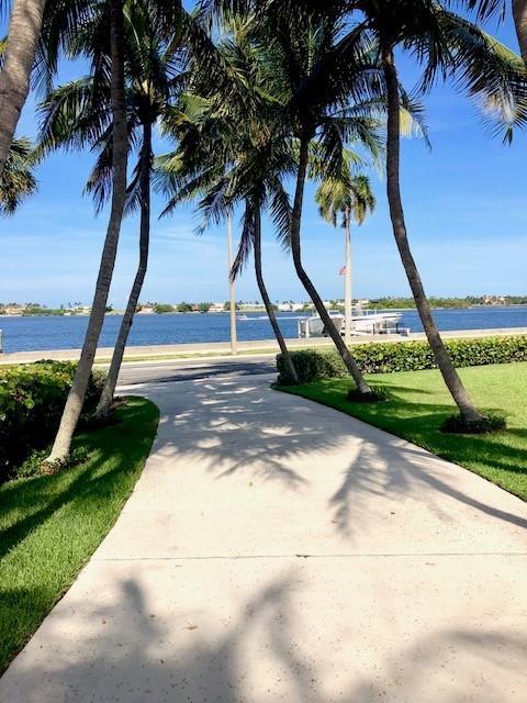 BEACH SHORES - Residential