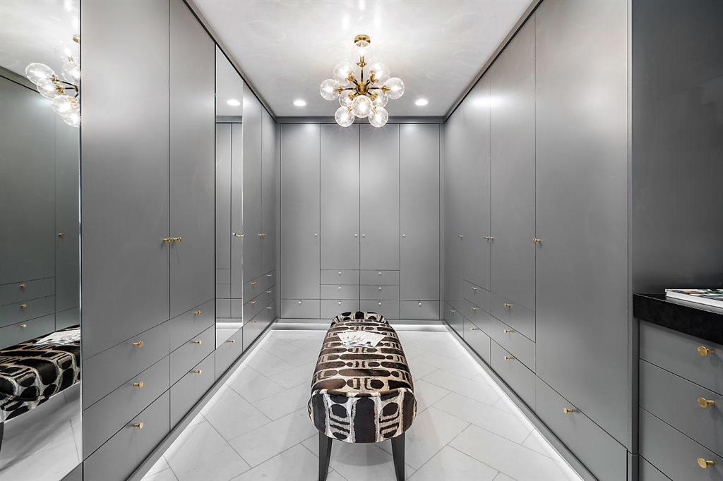 BEACH SHORES - Residential