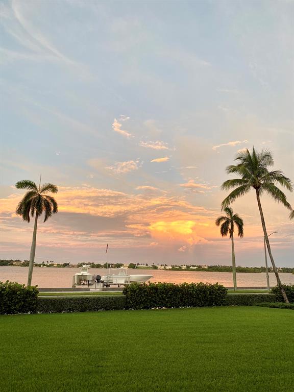 BEACH SHORES - Residential