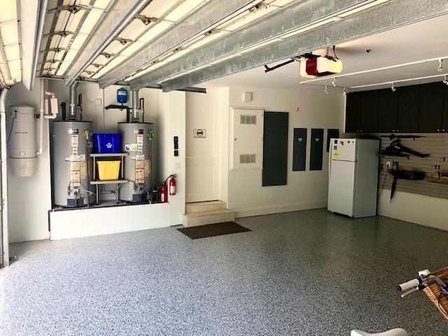 BEACH SHORES - Residential