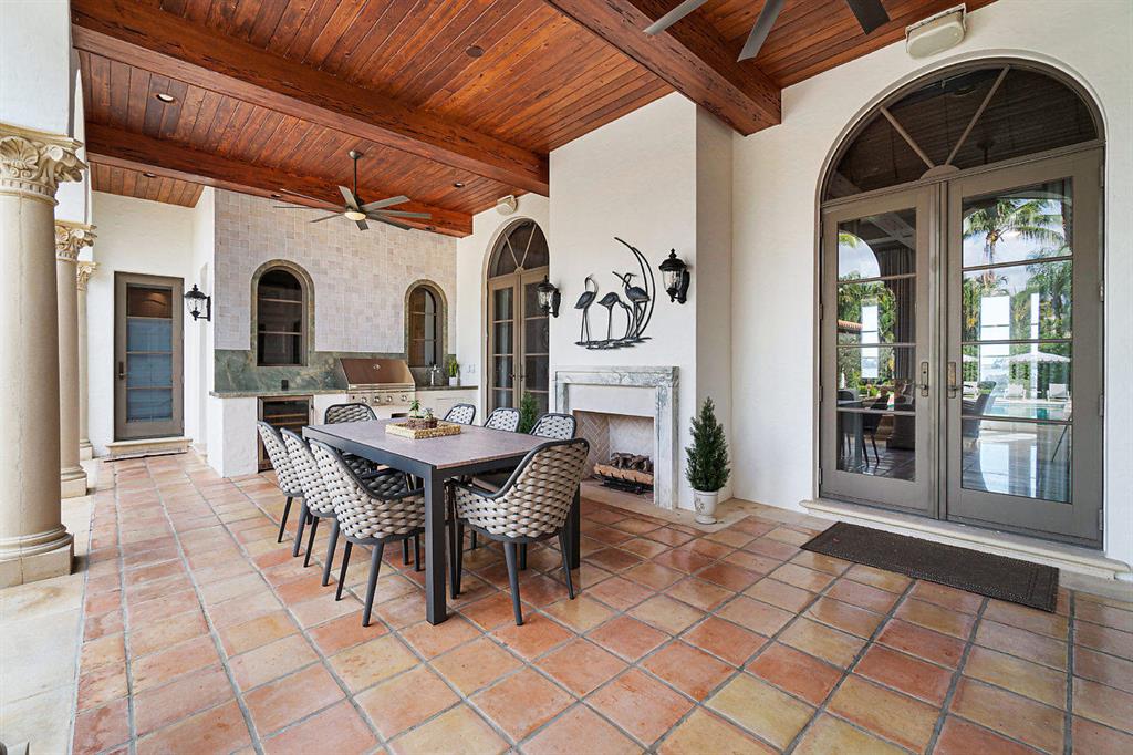 BEACH SHORES - Residential