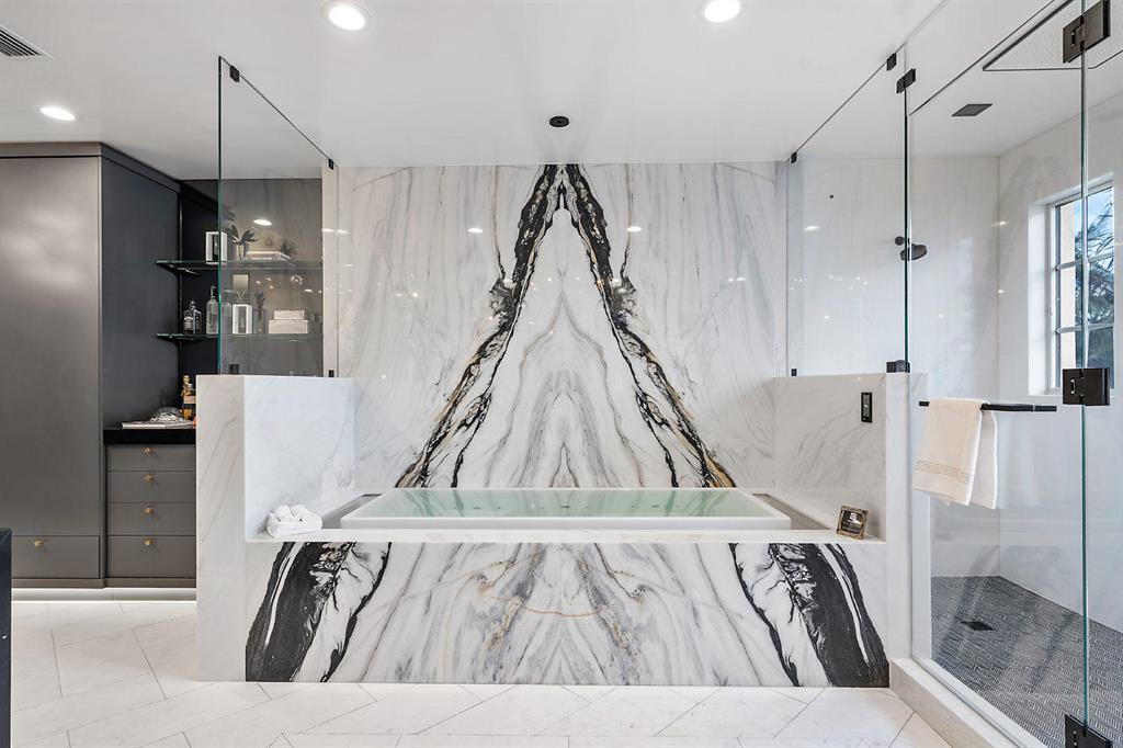 BEACH SHORES - Residential