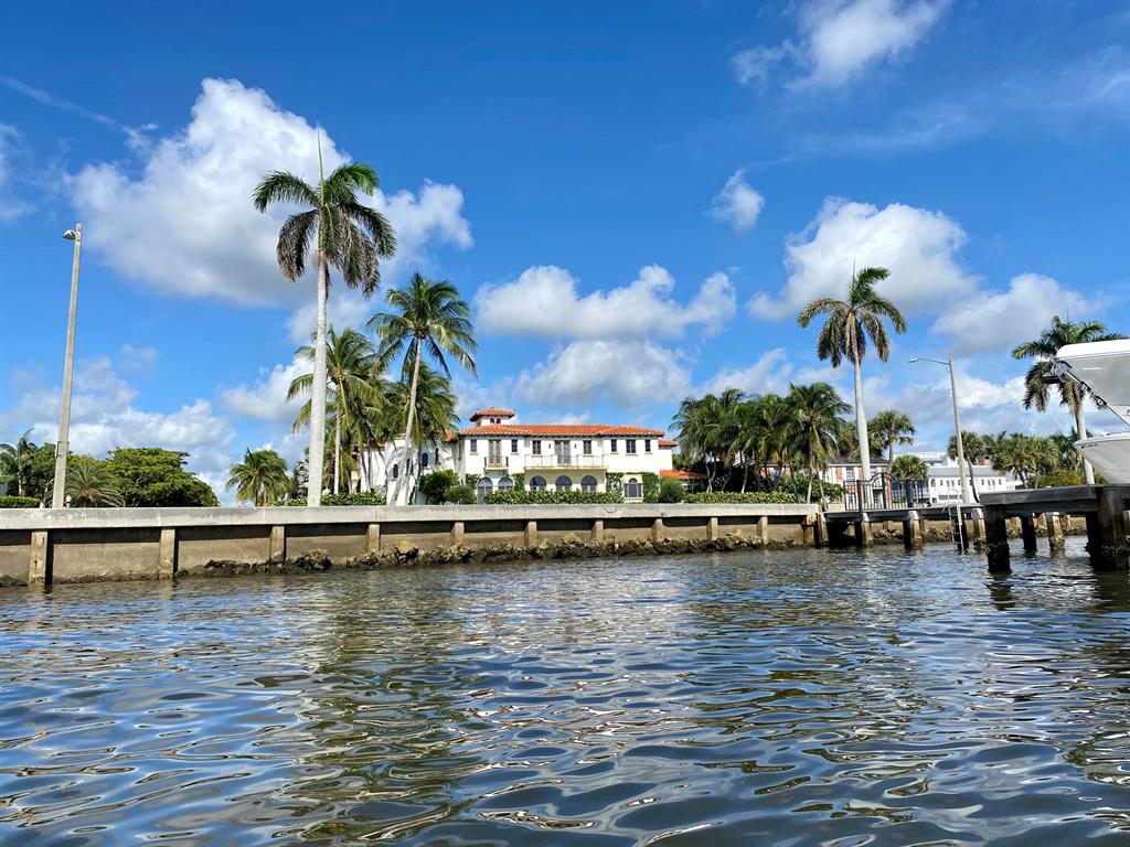 BEACH SHORES - Residential