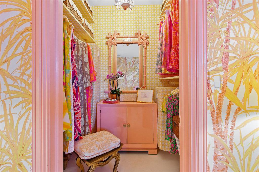 BEACH SHORES - Residential