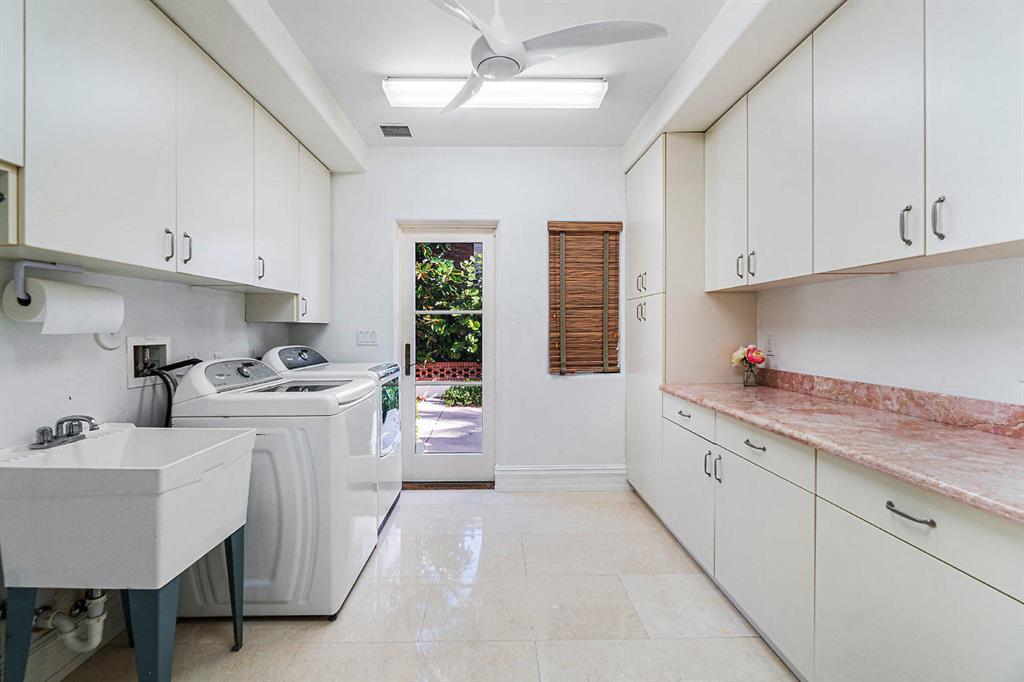 BEACH SHORES - Residential