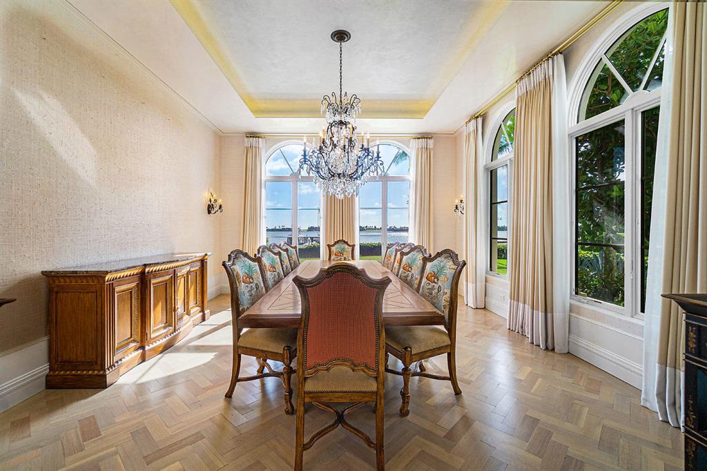 BEACH SHORES - Residential