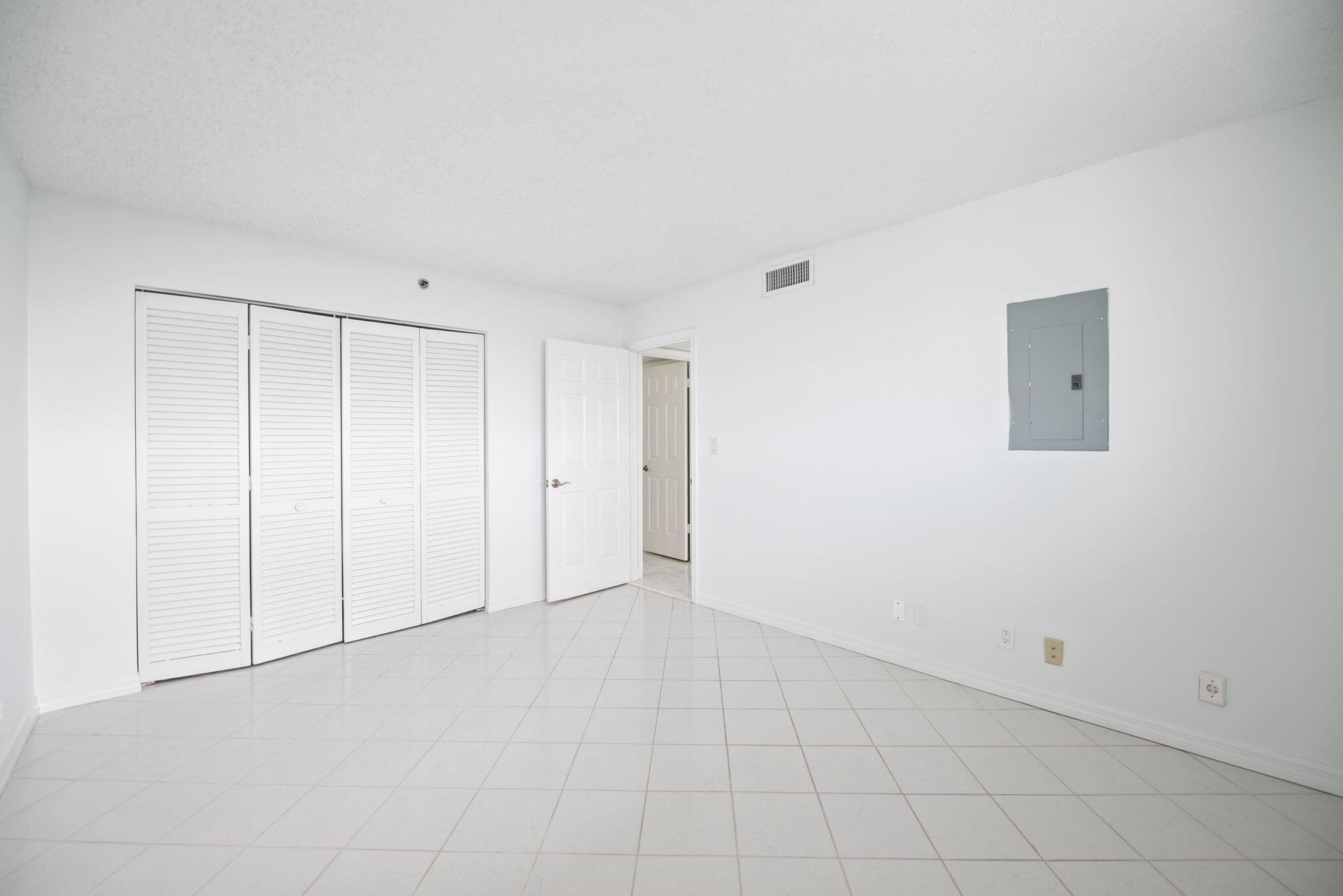 JUNO BY THE SEA NORTH CON - Residential