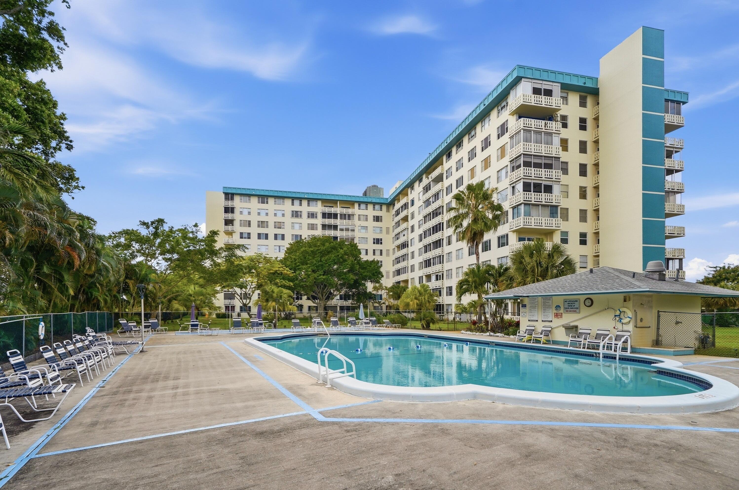 HILLCREST EAST NO 23 CONDO - Residential