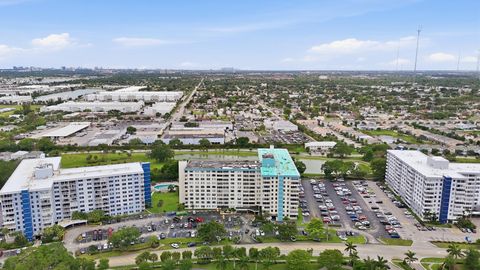 Tiny photo for 4330 Hillcrest Drive #804, Hollywood, FL 33021 (MLS # B26014460)