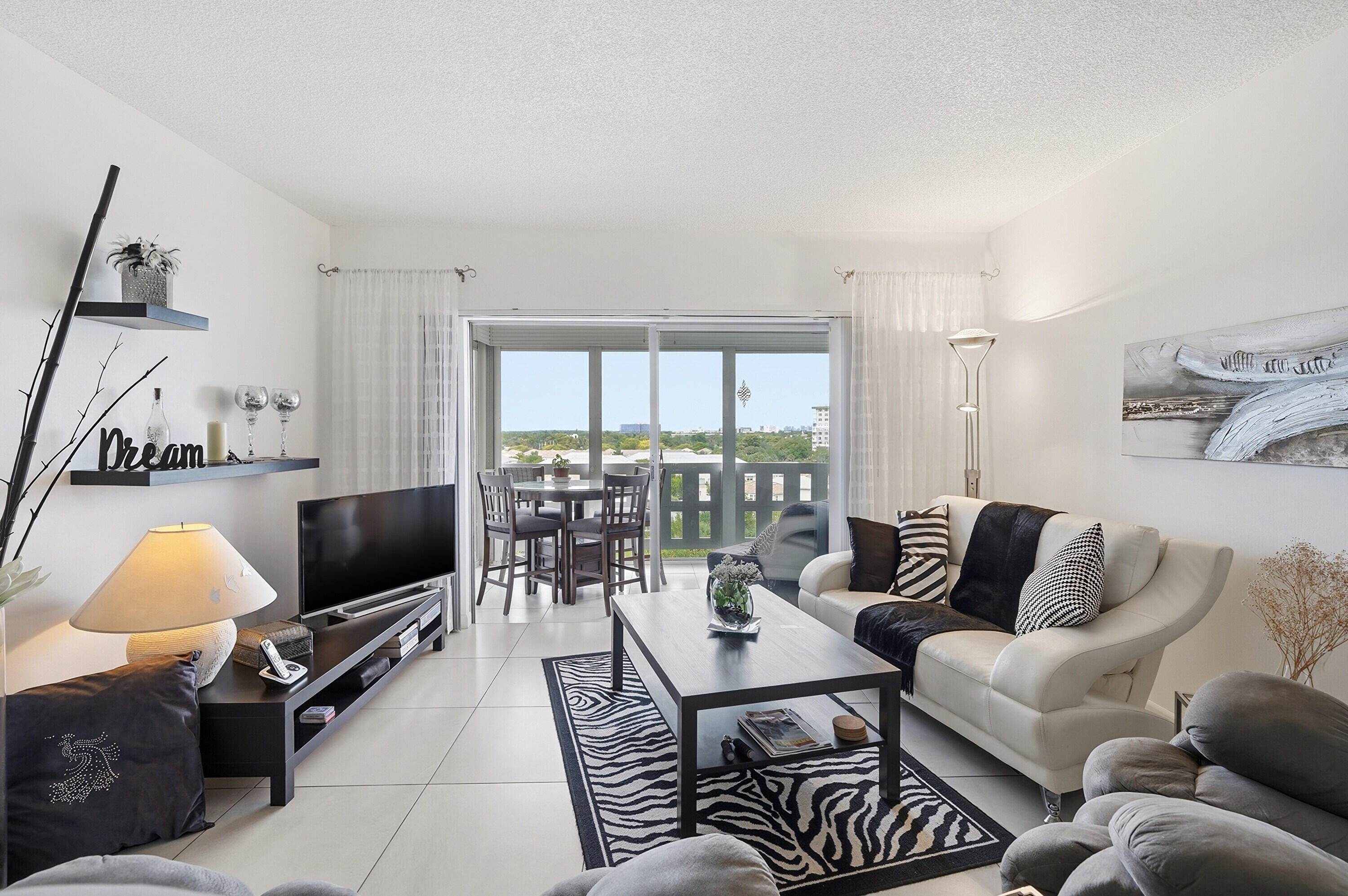 HILLCREST EAST NO 23 CONDO - Residential