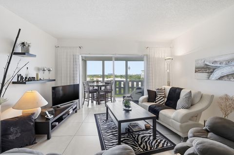 Tiny photo for 4330 Hillcrest Drive #804, Hollywood, FL 33021 (MLS # B26014460)