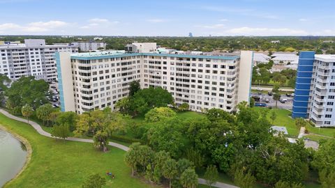 Tiny photo for 4330 Hillcrest Drive #804, Hollywood, FL 33021 (MLS # B26014460)