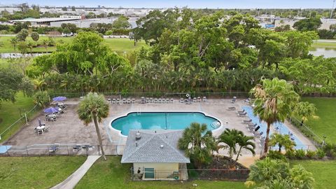 Tiny photo for 4330 Hillcrest Drive #804, Hollywood, FL 33021 (MLS # B26014460)