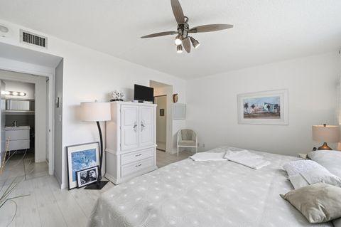 Tiny photo for 4330 Hillcrest Drive #804, Hollywood, FL 33021 (MLS # B26014460)