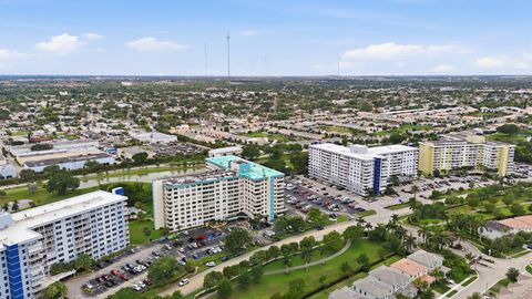 Tiny photo for 4330 Hillcrest Drive #804, Hollywood, FL 33021 (MLS # B26014460)
