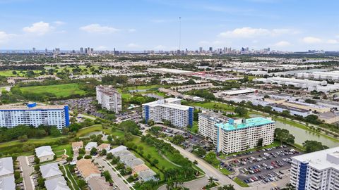 Tiny photo for 4330 Hillcrest Drive #804, Hollywood, FL 33021 (MLS # B26014460)