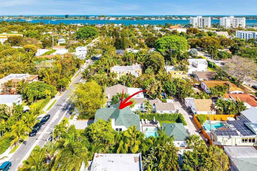 Photo of 432 29th Street, West Palm Beach, FL 33407 (MLS # B26015211)