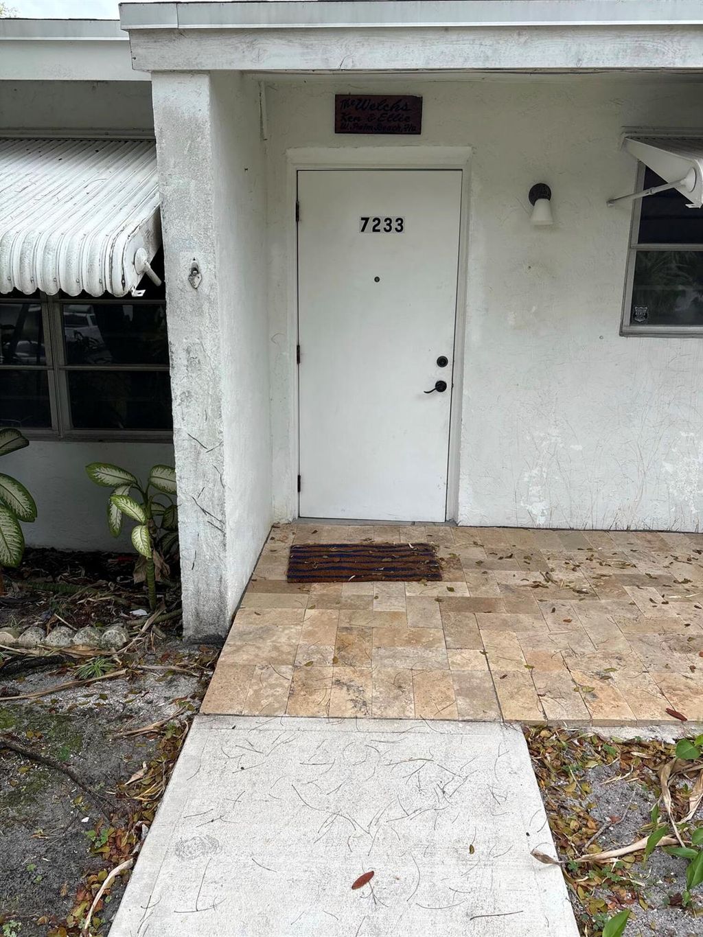 Photo of 7233 E Oakridge Circle Circle, Lantana, FL 33462 (MLS # R11069971)