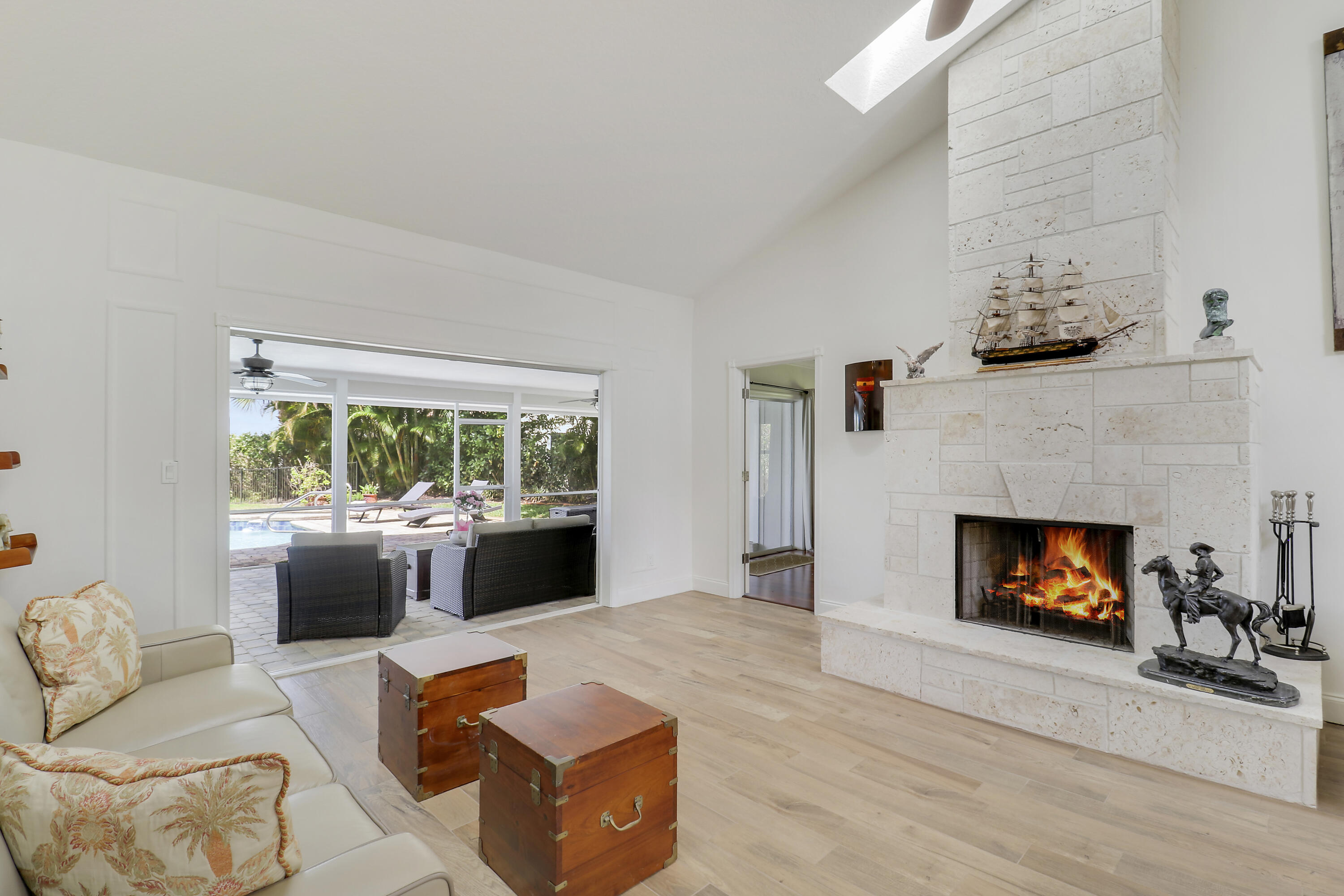 RIVER RIDGE (TEQUESTA) - Residential