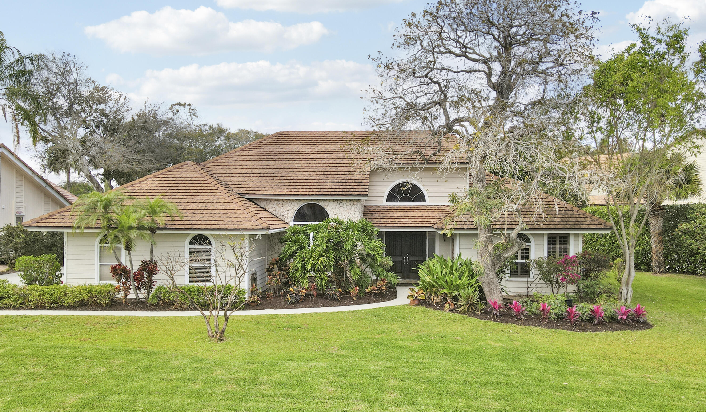 RIVER RIDGE (TEQUESTA) - Residential