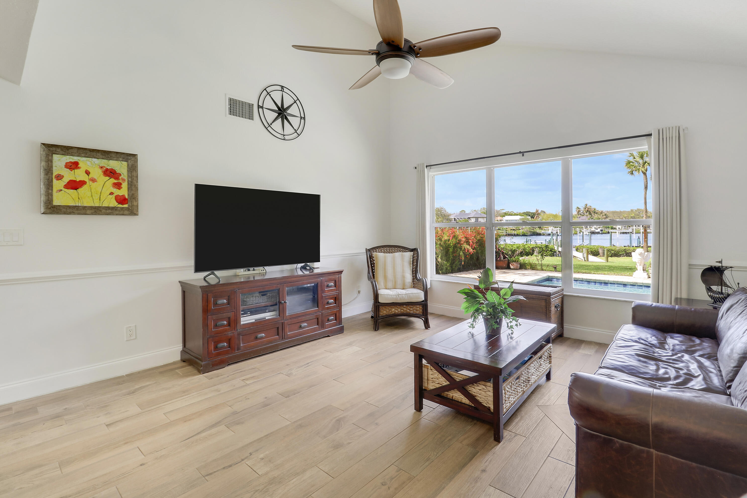 RIVER RIDGE (TEQUESTA) - Residential