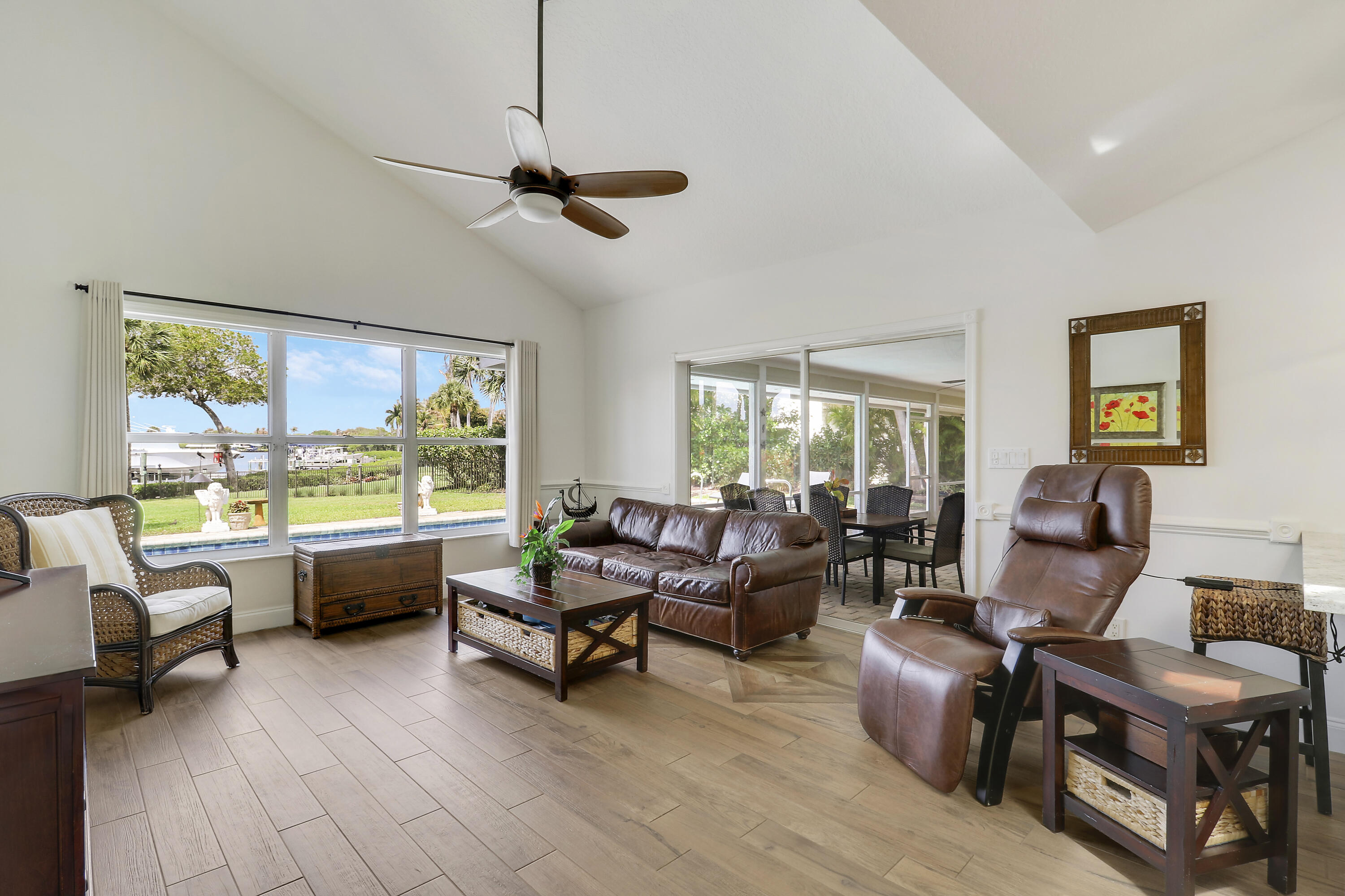 RIVER RIDGE (TEQUESTA) - Residential