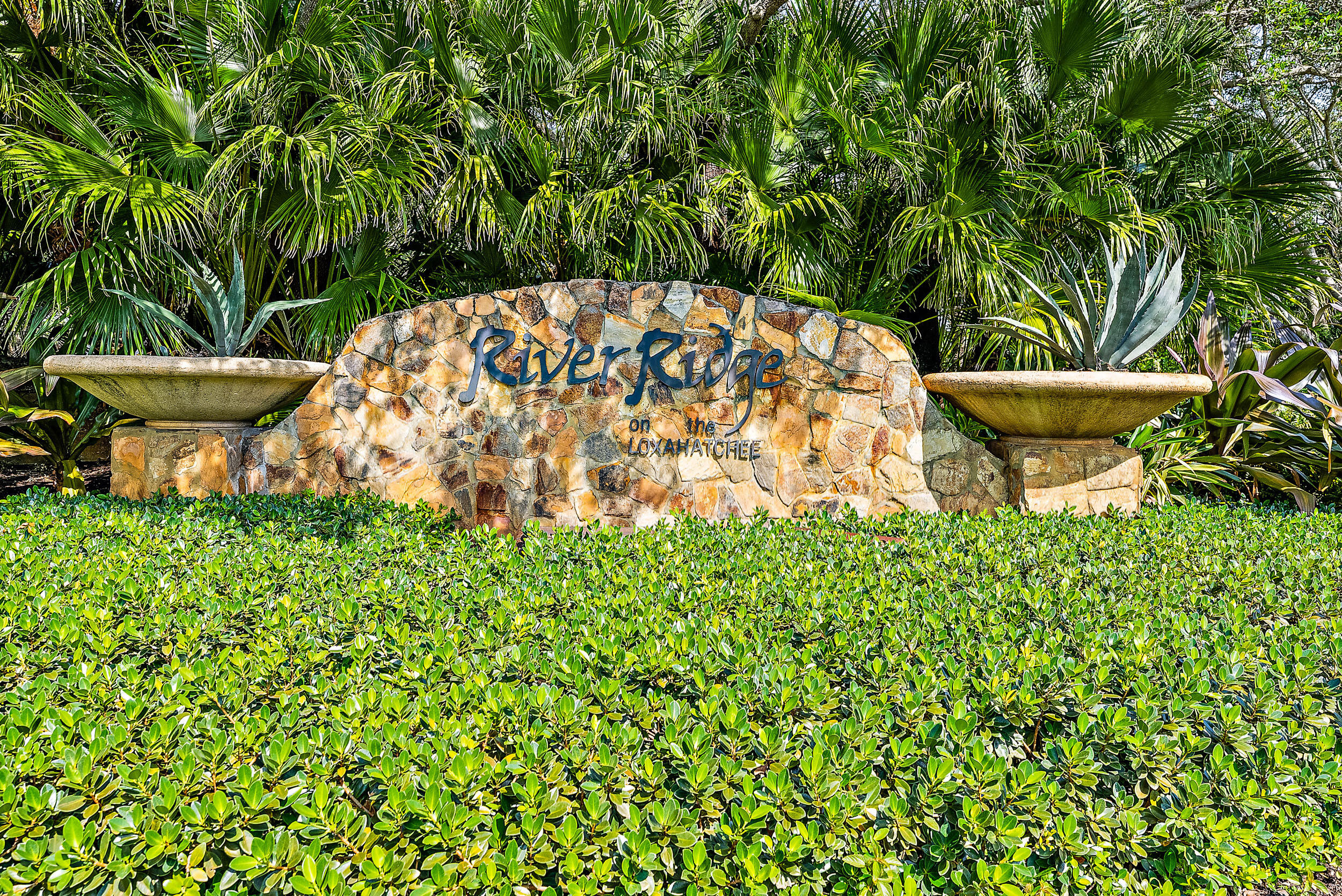 RIVER RIDGE (TEQUESTA) - Residential