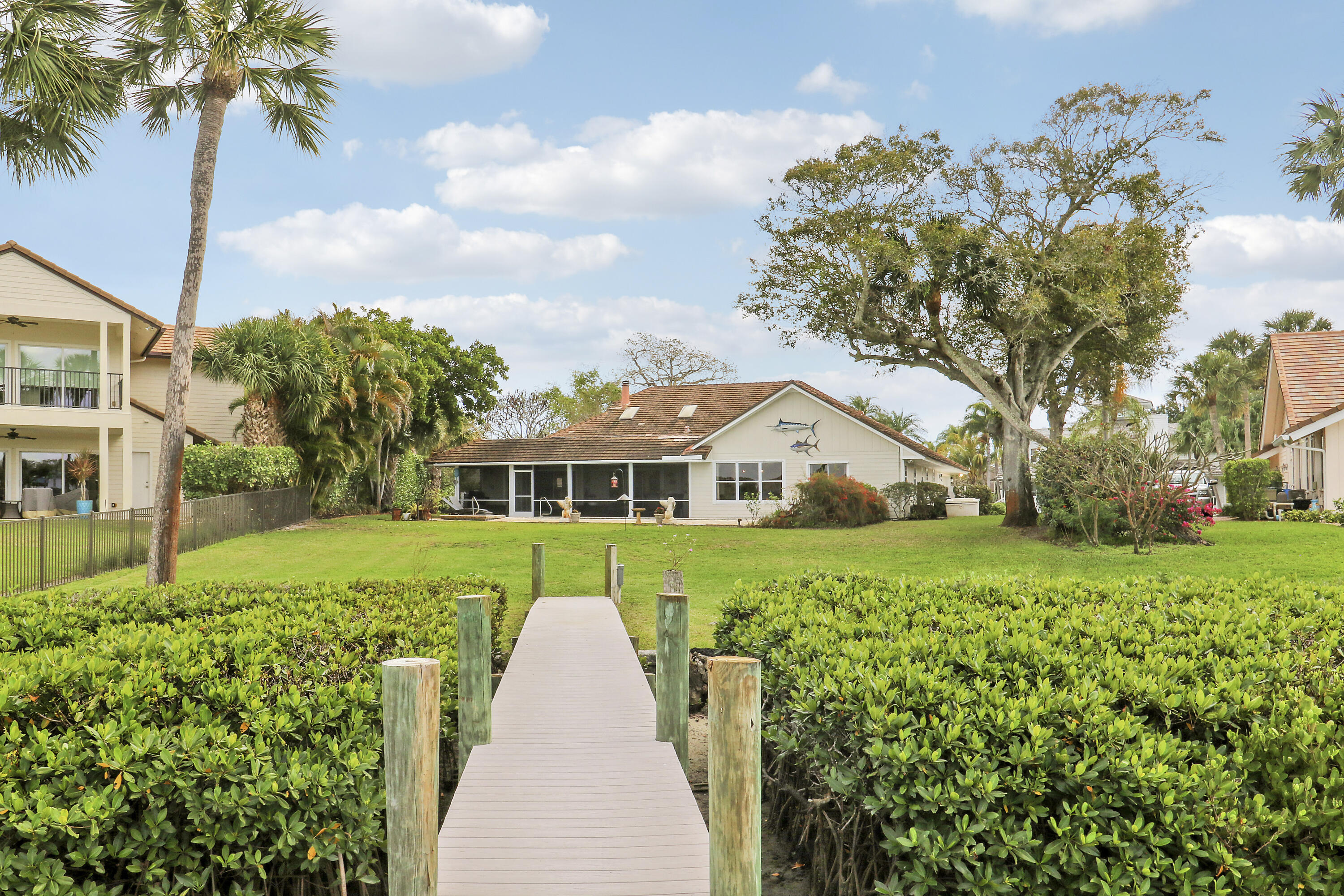 RIVER RIDGE (TEQUESTA) - Residential