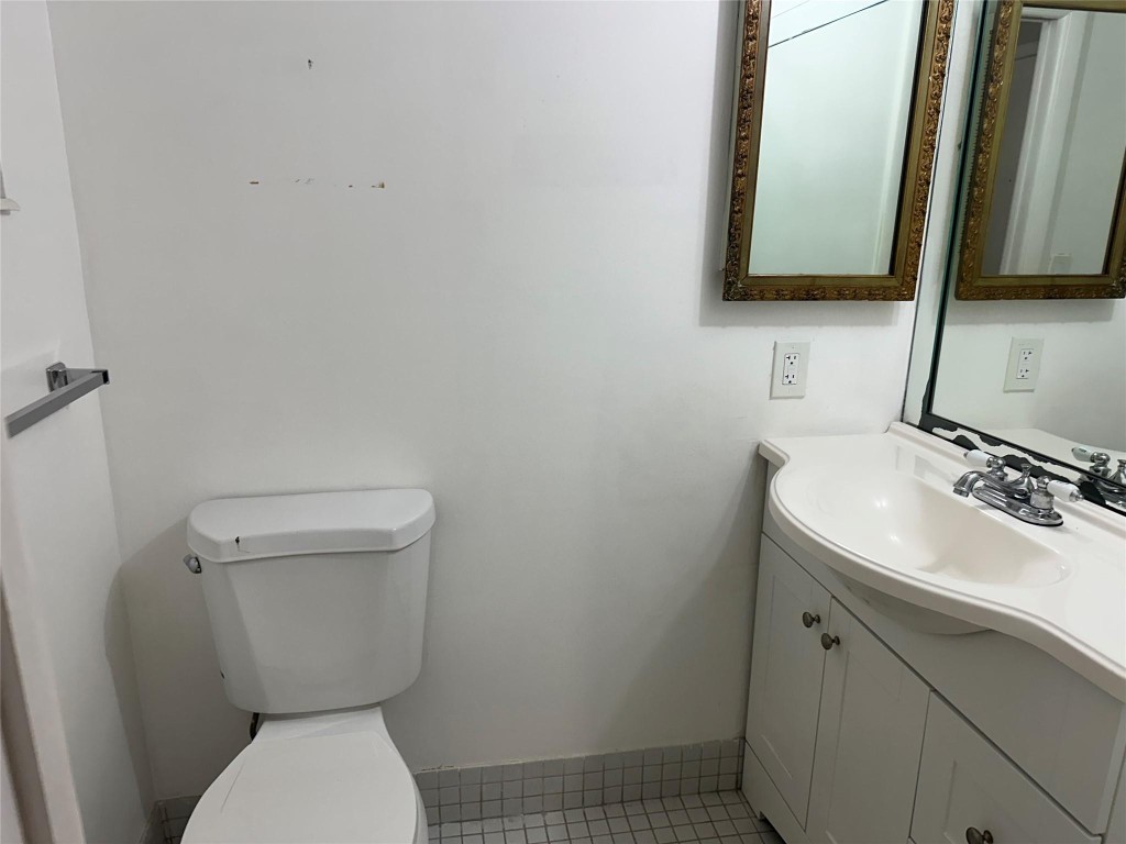 Lauderdale Oaks Condo Xix - Residential Lease