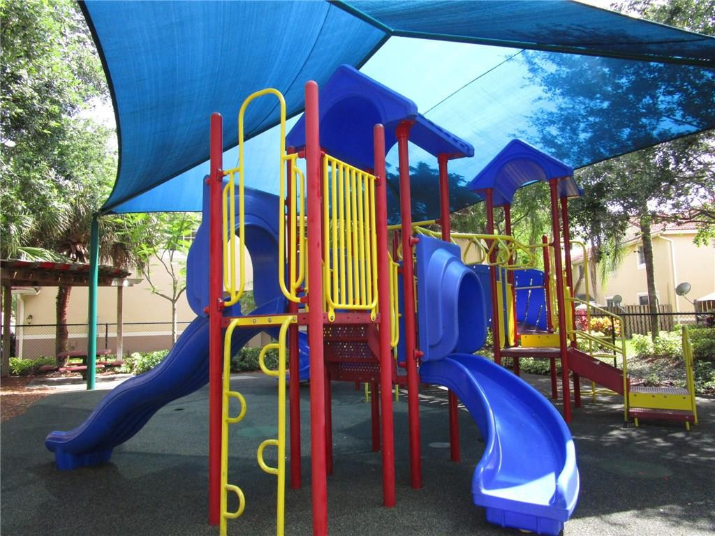 Sectors 8, 9 & 10 161-3 B - Residential Lease