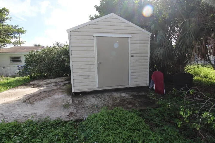 MONROE HEIGHTS - Residential