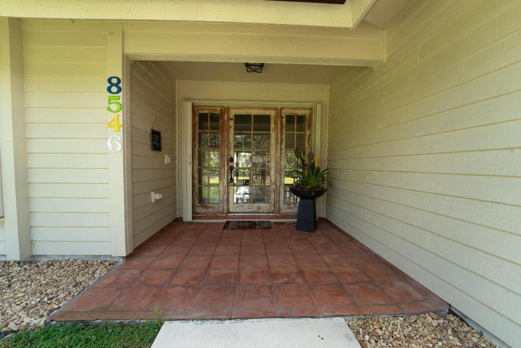 Photo of 8546 SE Bayberry Terrace, Hobe Sound, FL 33455 (MLS # R10980906)