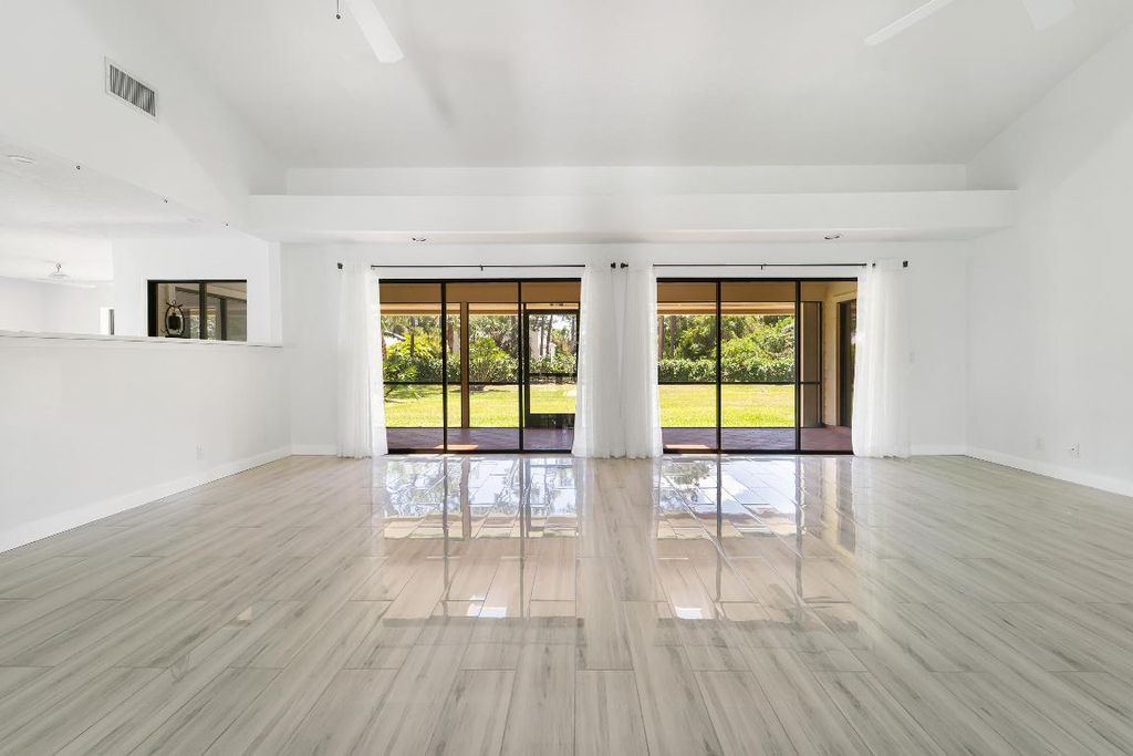 Photo of 8546 SE Bayberry Terrace, Hobe Sound, FL 33455 (MLS # R10980906)