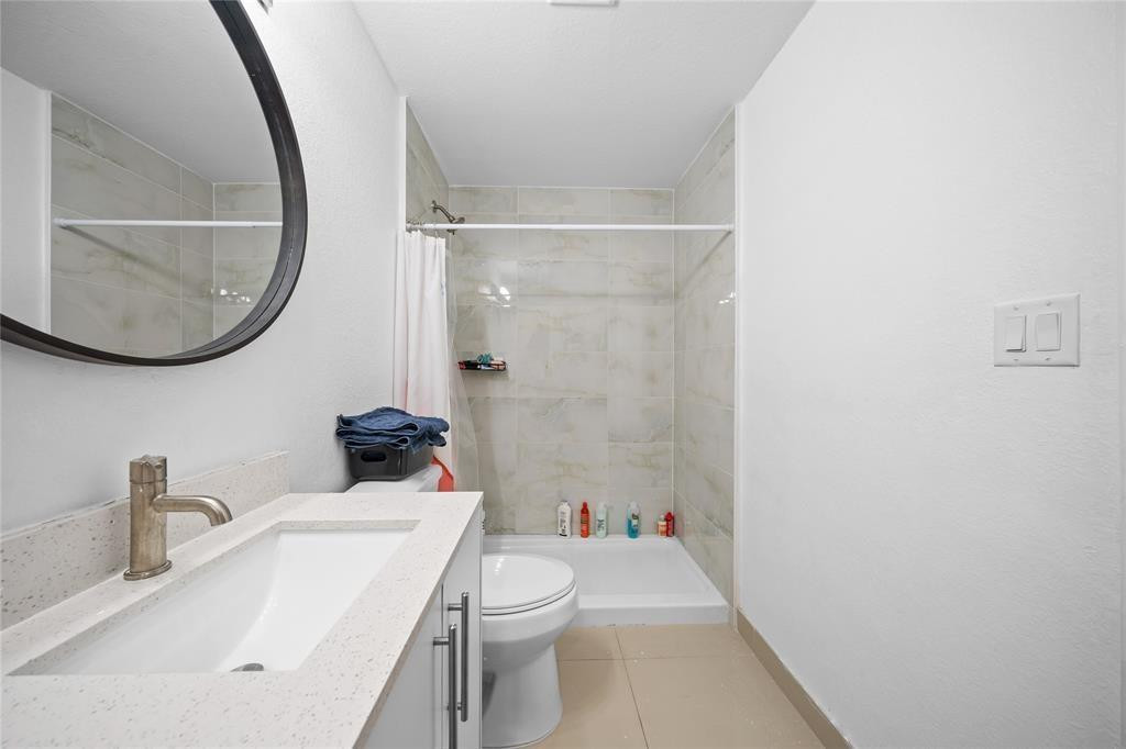 PARADISE ONE - Residential Lease