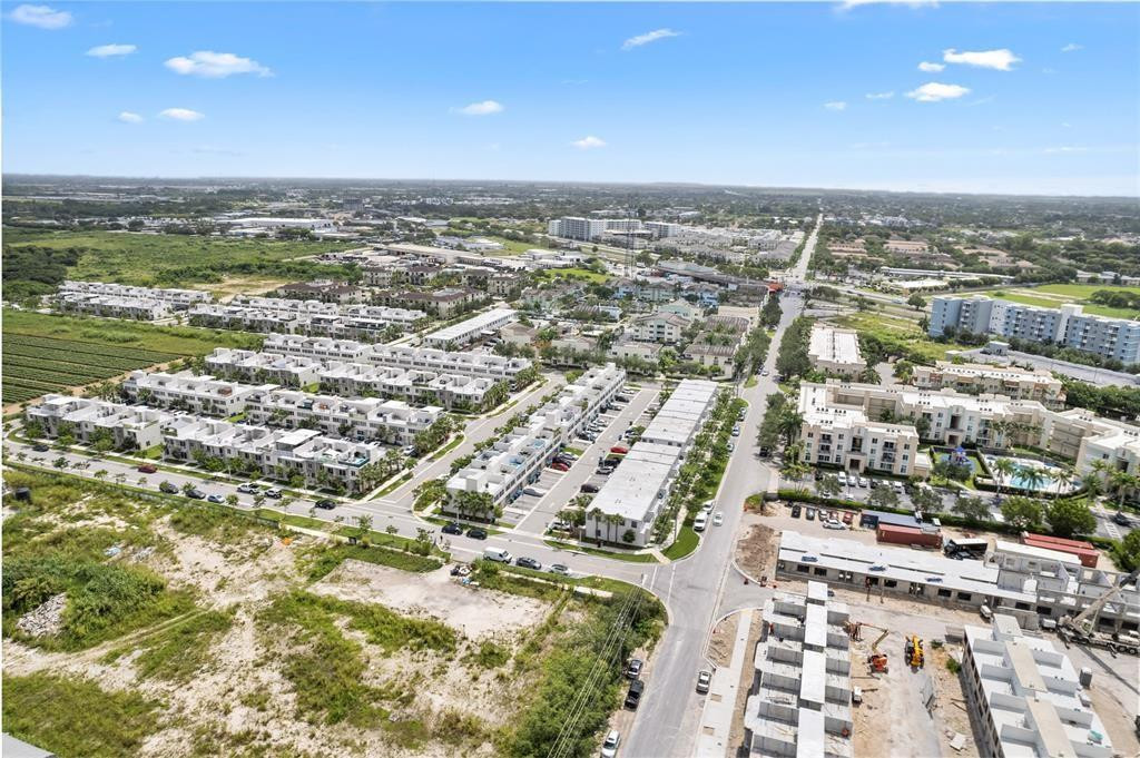 PARADISE ONE - Residential Lease