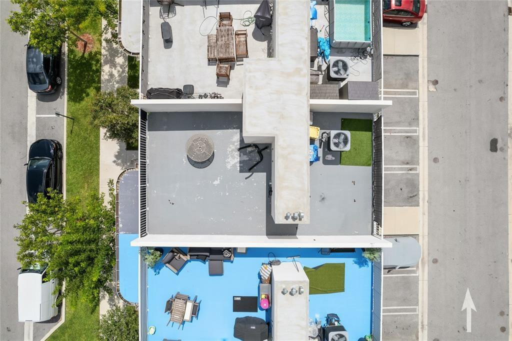 PARADISE ONE - Residential Lease