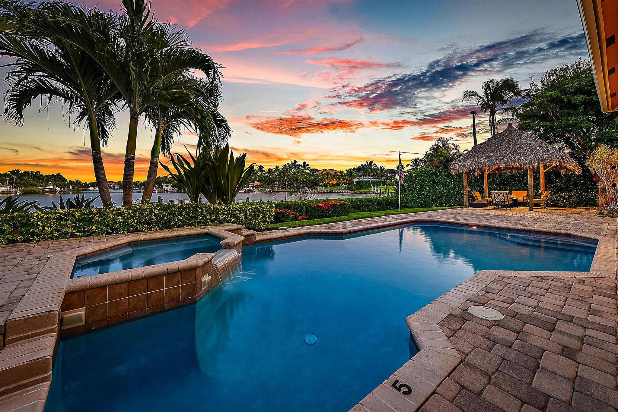 Islands of Jupiter - Residential