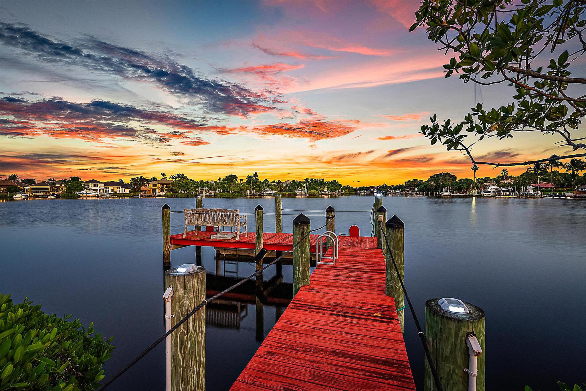 Islands of Jupiter - Residential