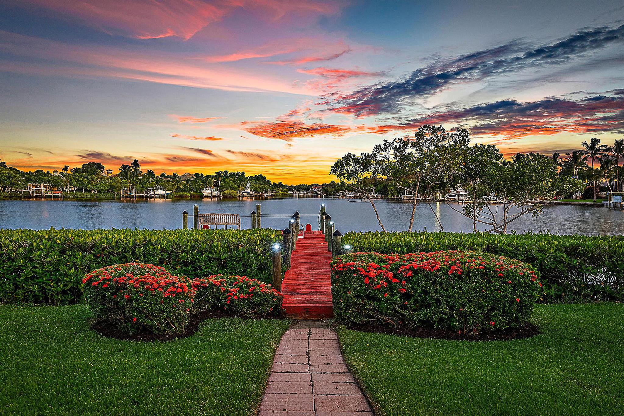 Islands of Jupiter - Residential