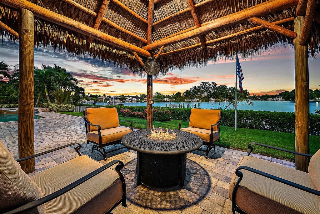 Photo of 8610 SE Harbour Island Way, Jupiter, FL 33458 (MLS # R10921046)