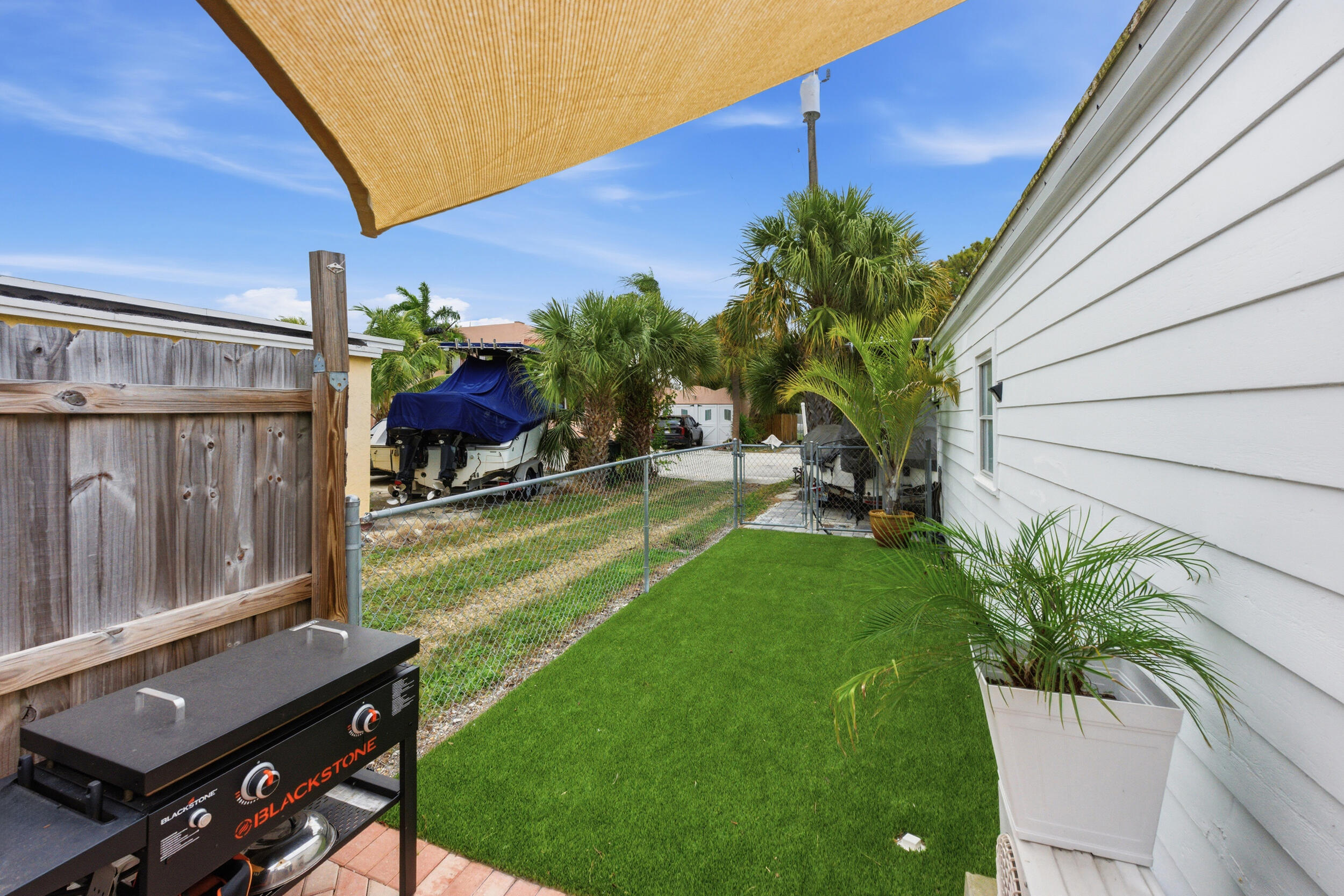 LAKE WORTH TOWN OF - Residential