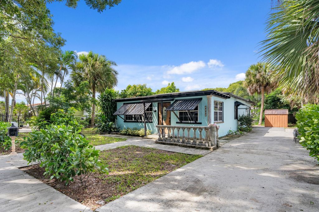 Photo of 3101 Glenwood Road, West Palm Beach, FL 33405 (MLS # R11131653)