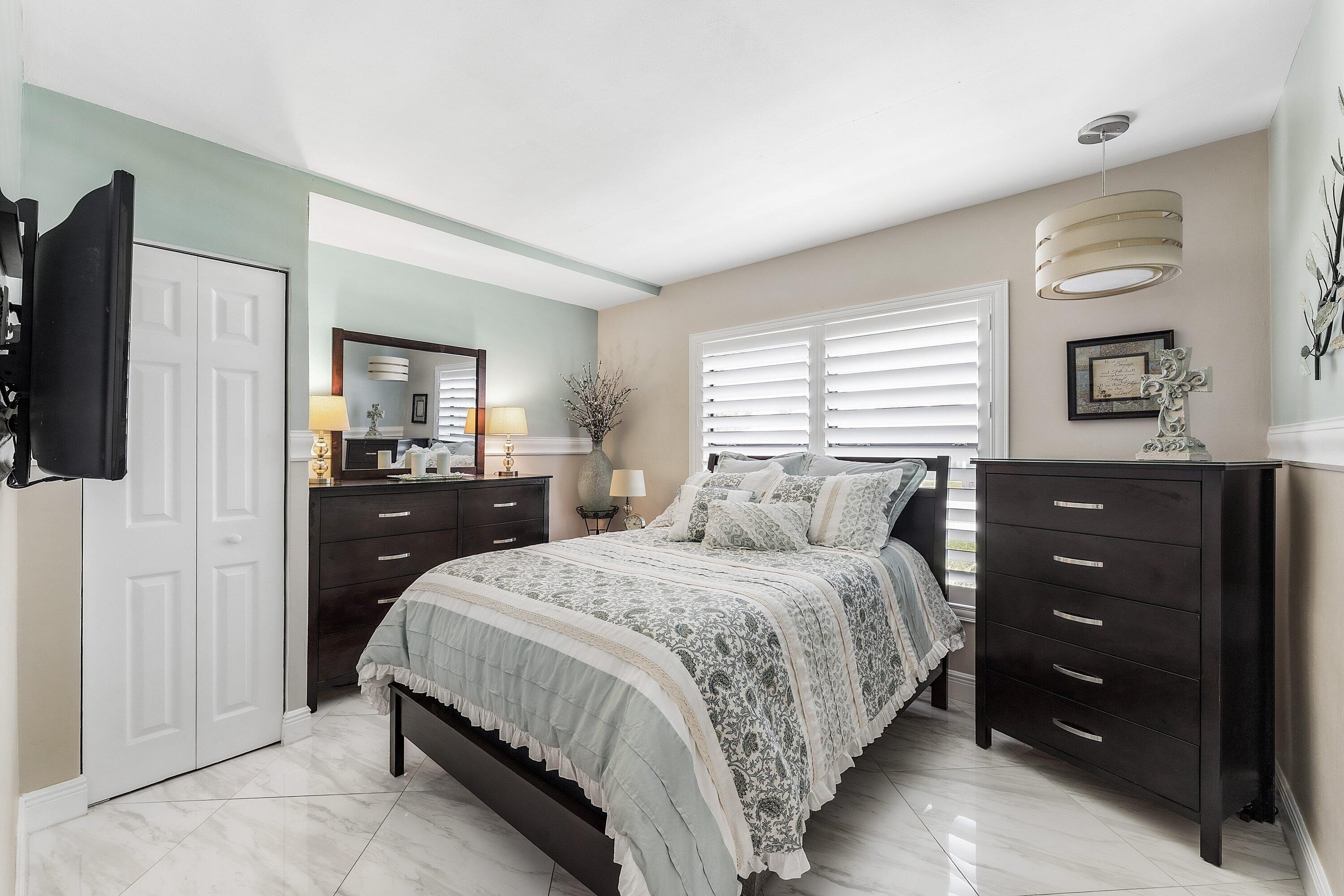TROPIC PALMS 1 - Residential